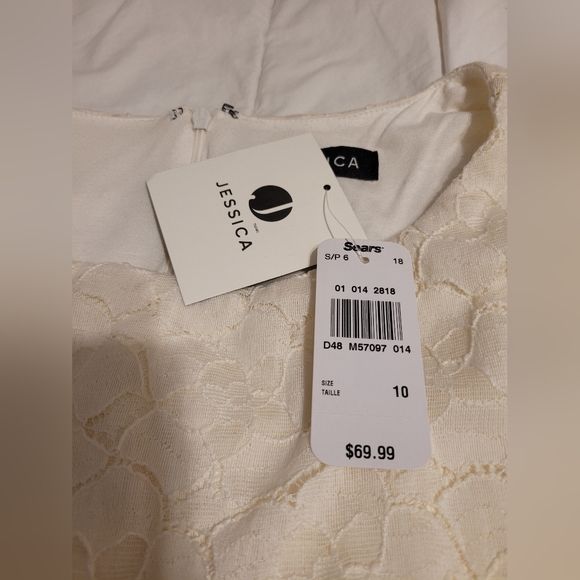 Lacey cream Dress - Picture 2 of 2